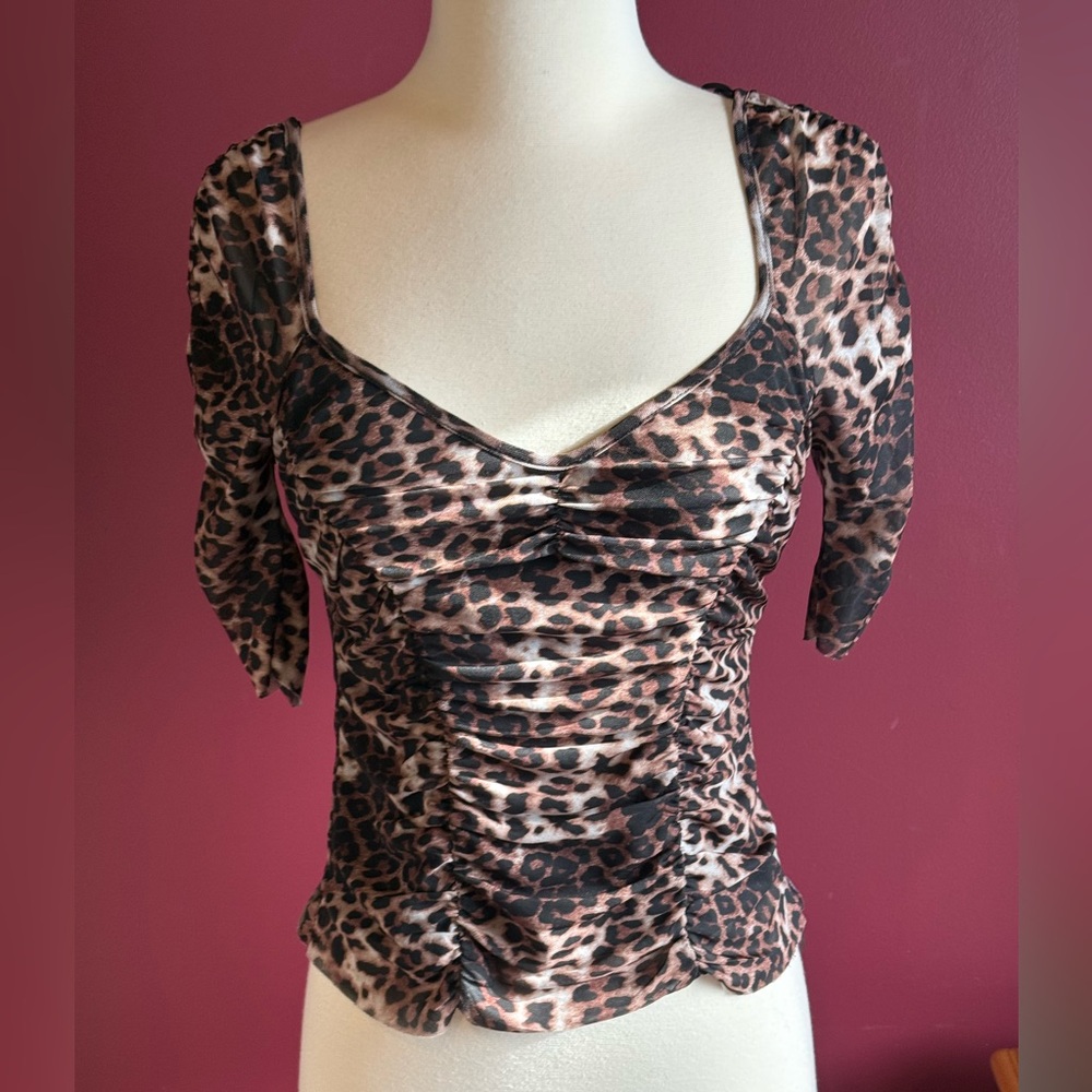 Cotton candy LA mesh leopard top sz M